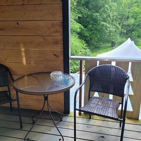 Whisperin' Pines Chalet Cooperstown Chambre photo