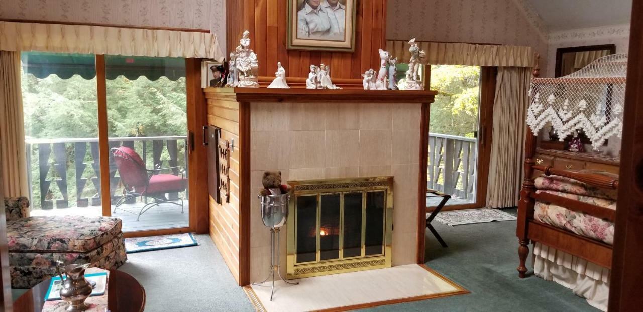 Whisperin' Pines Chalet Cooperstown Extérieur photo